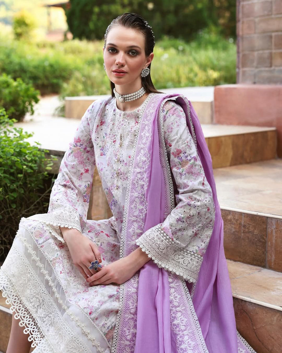 Zaina Lawn ’25 Raya