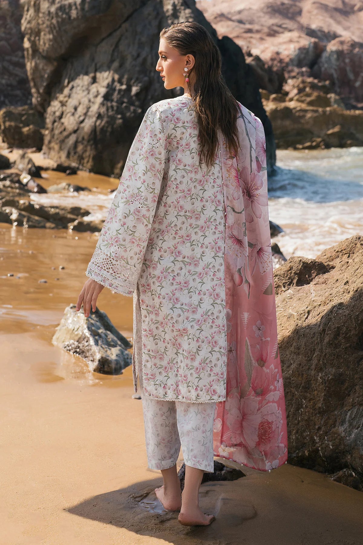 EMBROIDERED PRINTED LAWN UF-4115