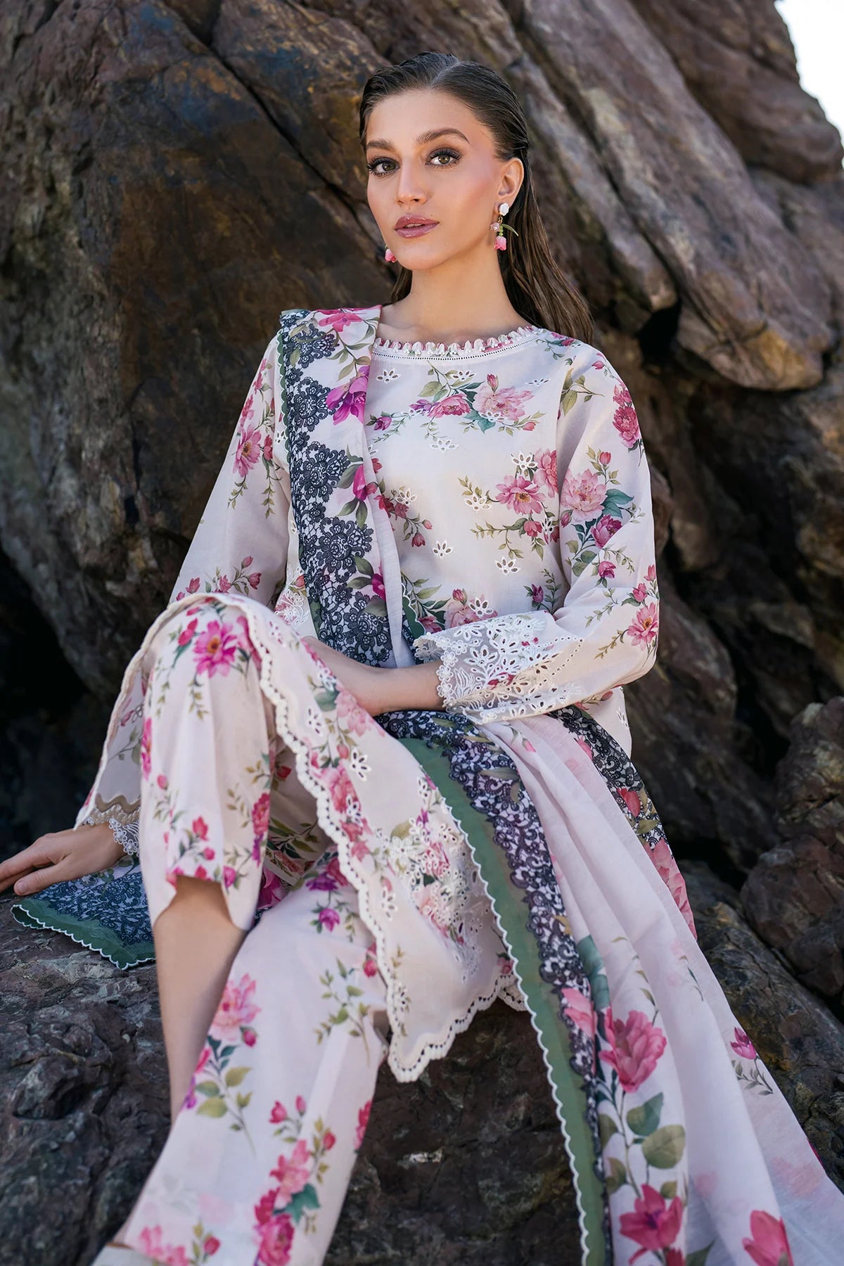 EMBROIDERED PRINTED LAWN UF-4107