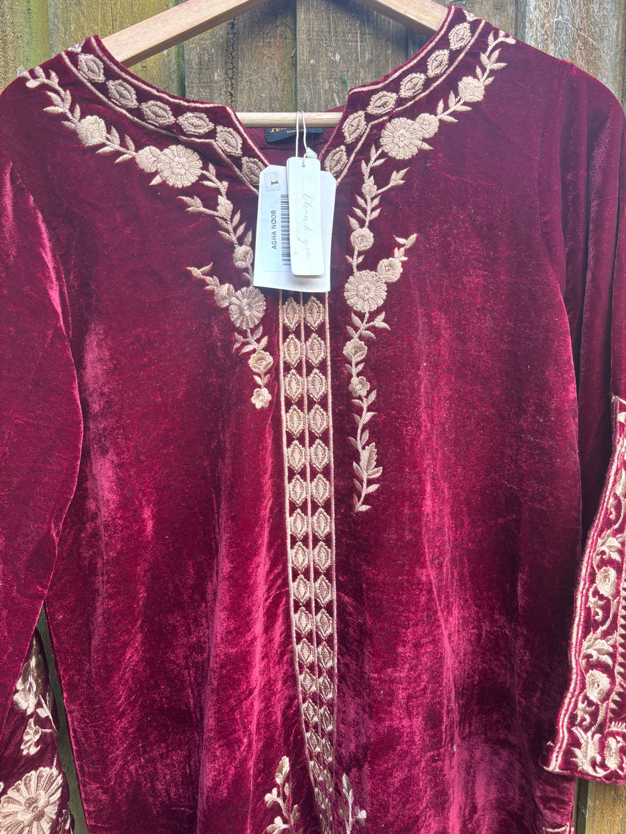 Agha Noor Velvet Kurti