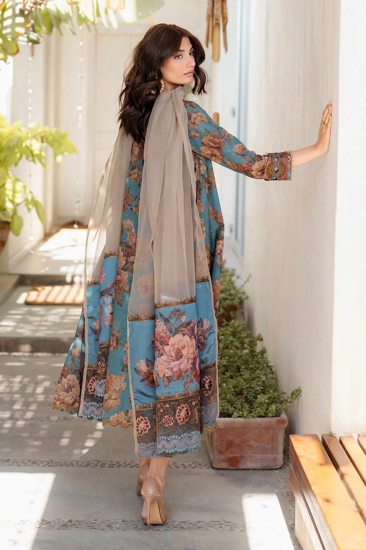 EMBROIDERED PRINTED LAWN UF-4091