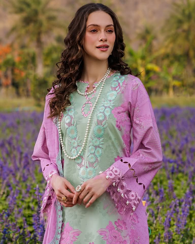 Embroidered Printed Lawn with Embroidered Chiffon Dupatta