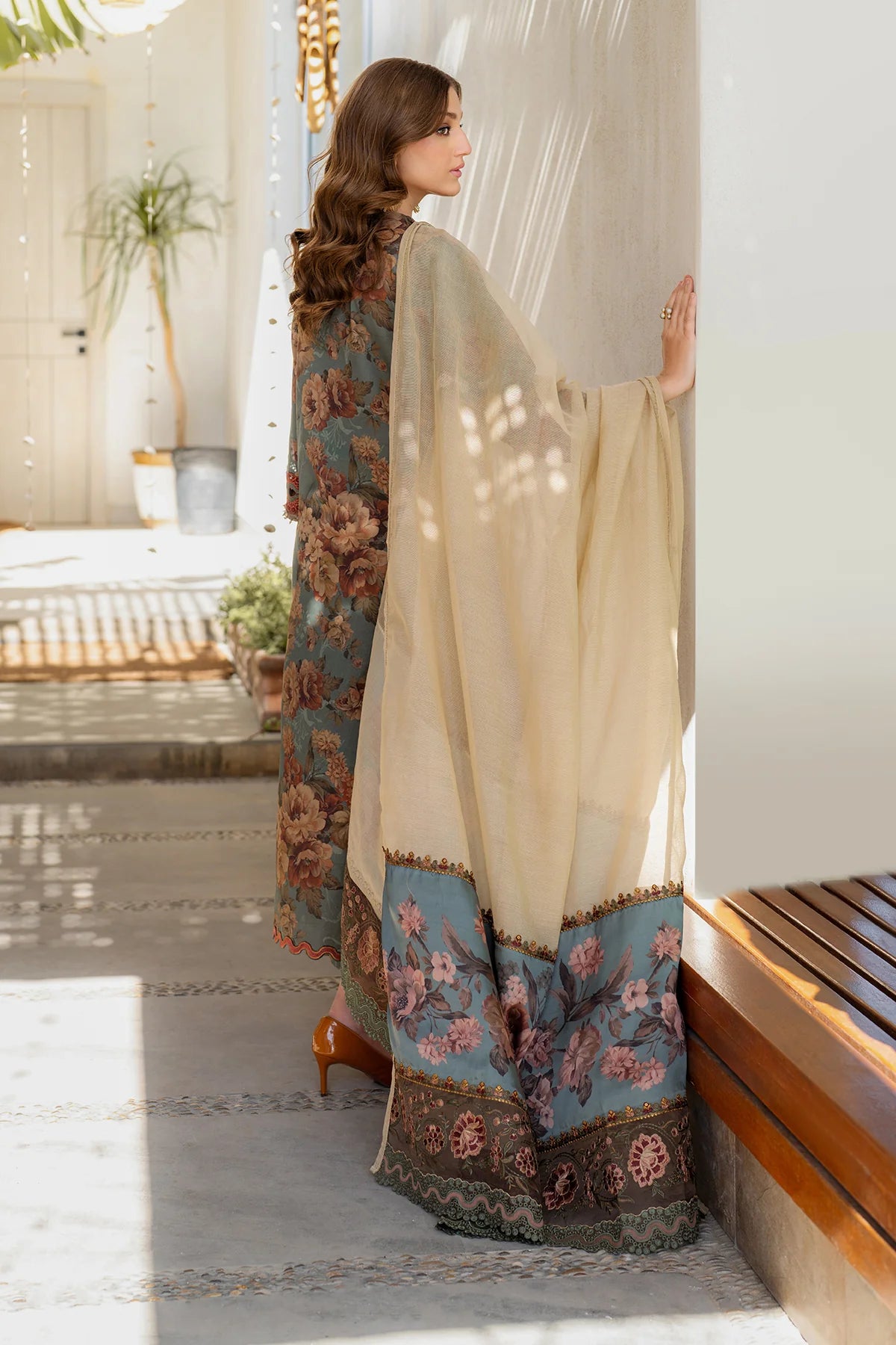 EMBROIDERED PRINTED LAWN UF-4092