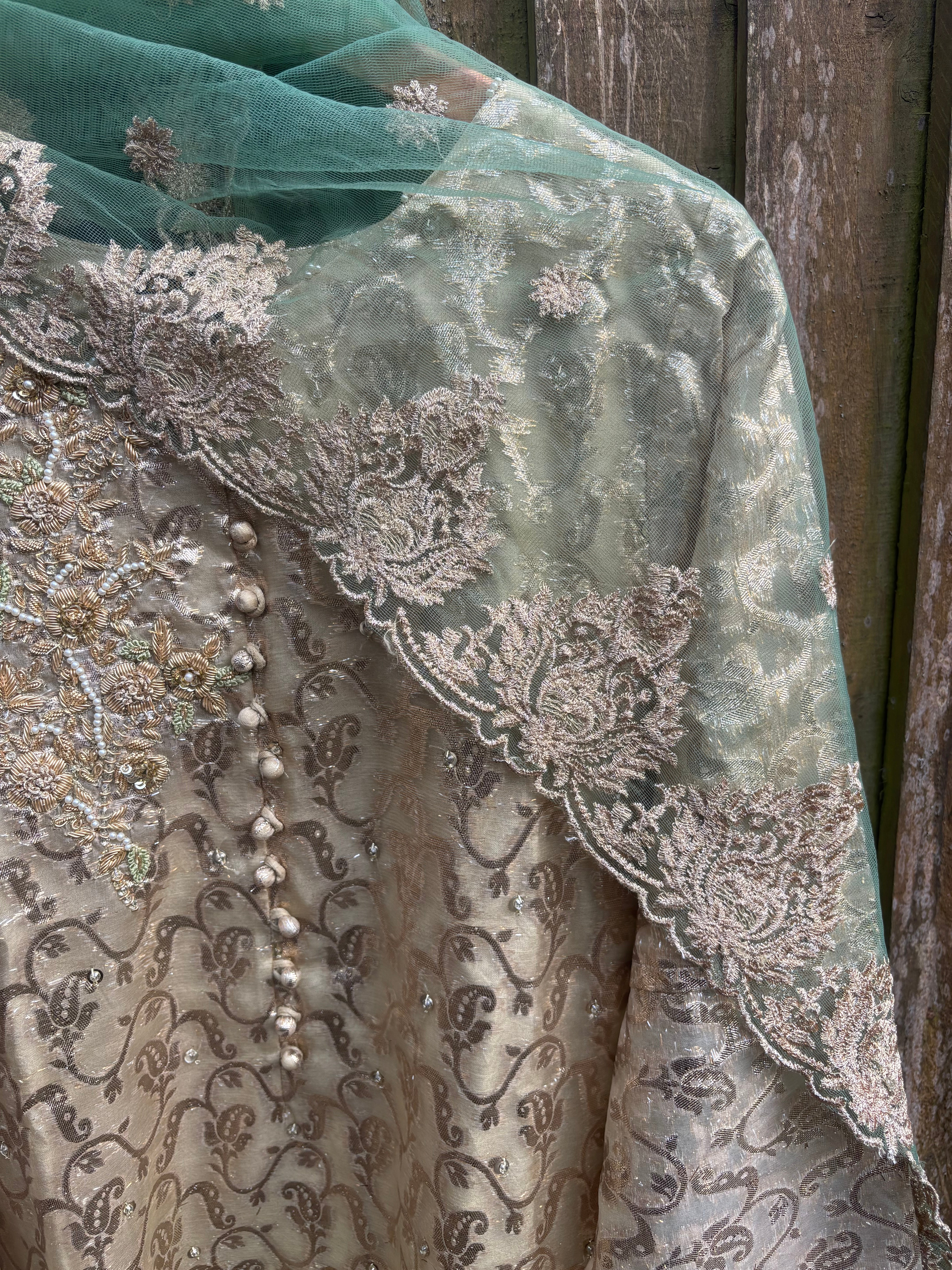 Agha Noor 2-piece Outfit