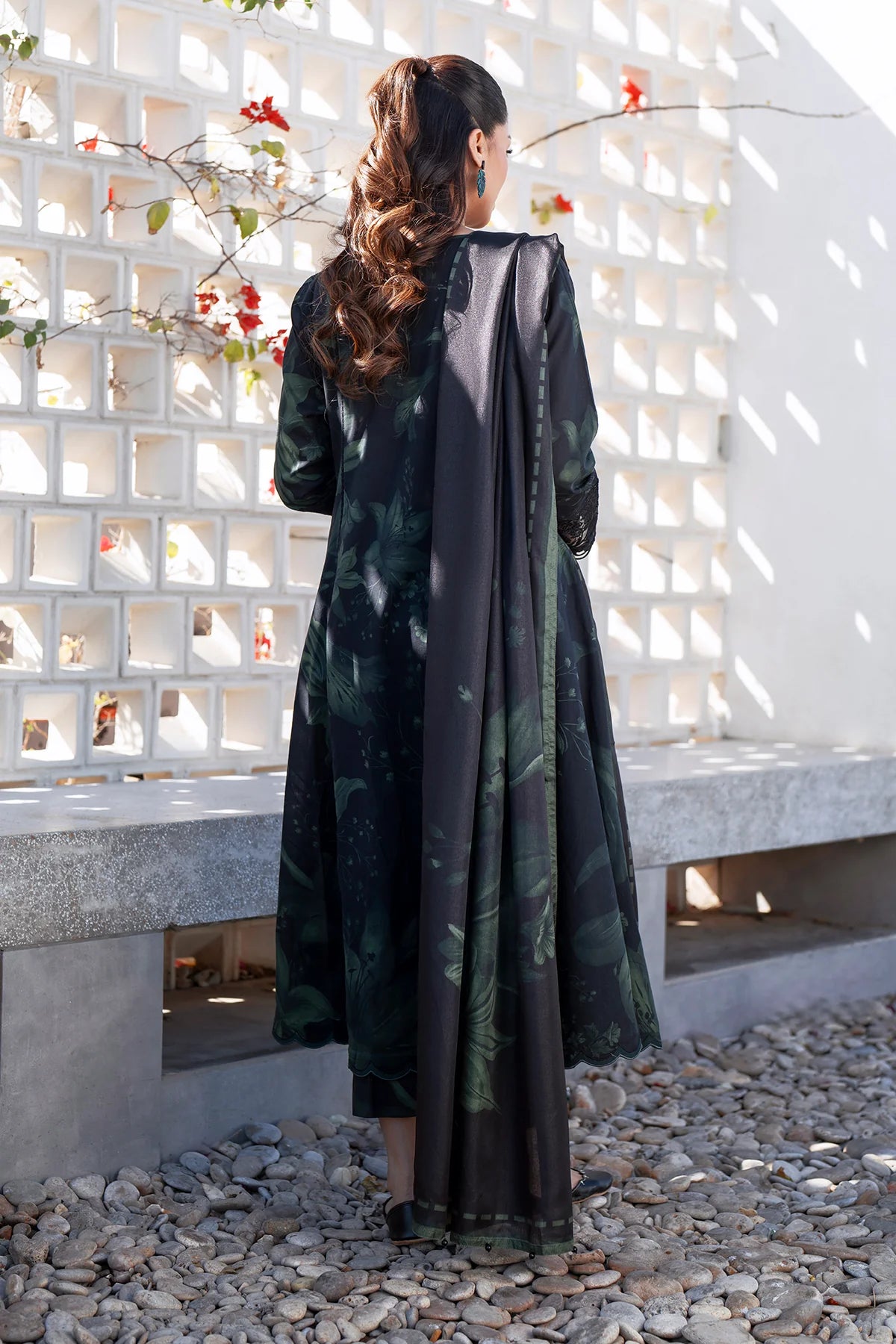 EMBROIDERED PRINTED LAWN UF-4072