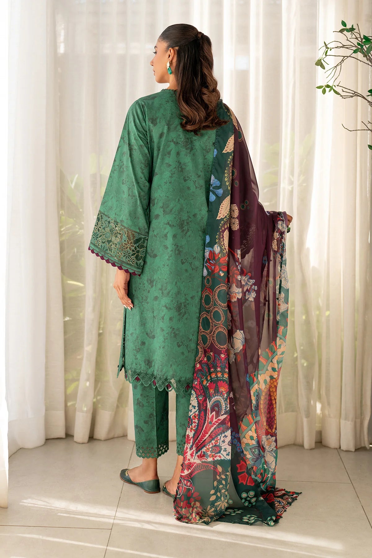 EMBROIDERED PRINTED LAWN UF-4095