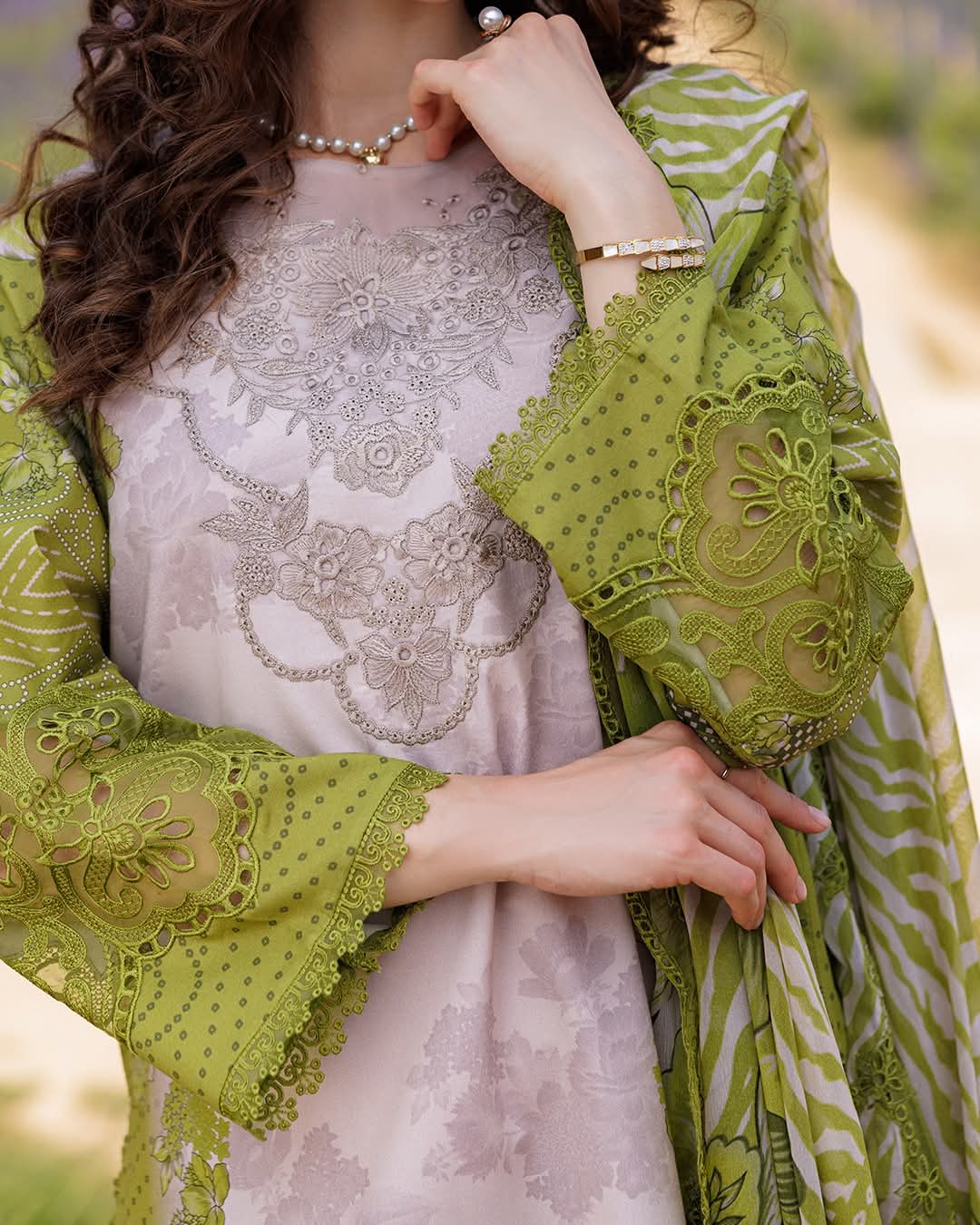 Embroidered Printed Lawn with Embroidered Chiffon Dupatta