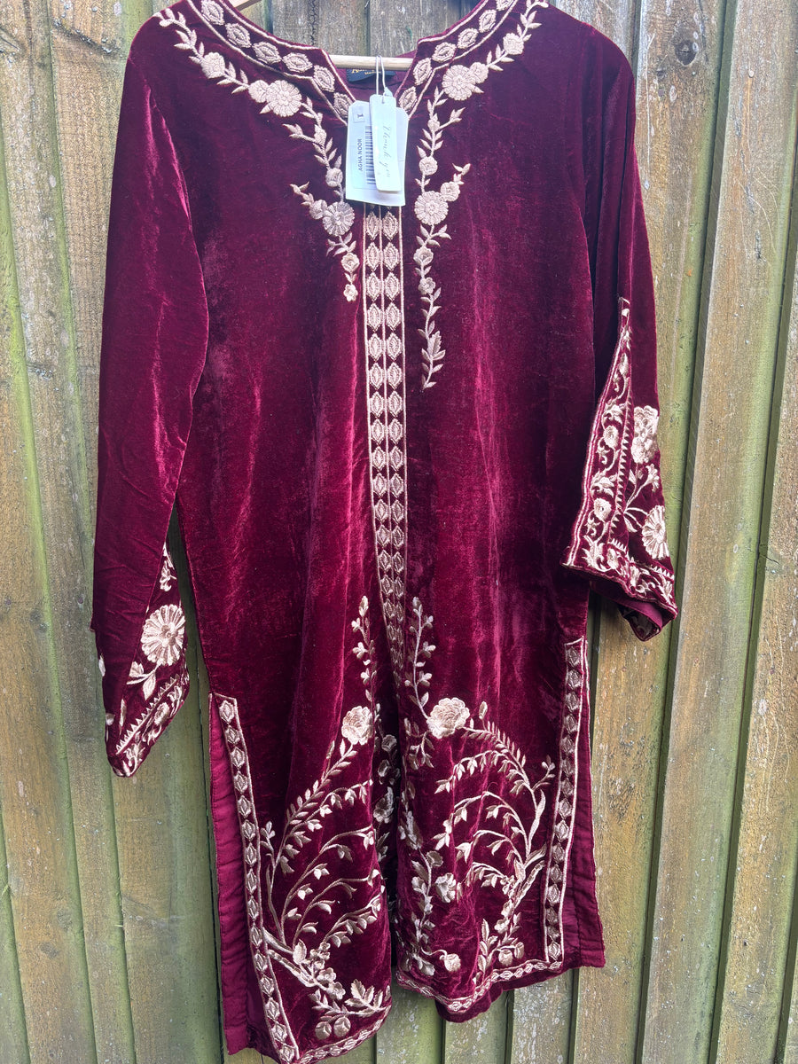 Agha Noor Velvet Kurti