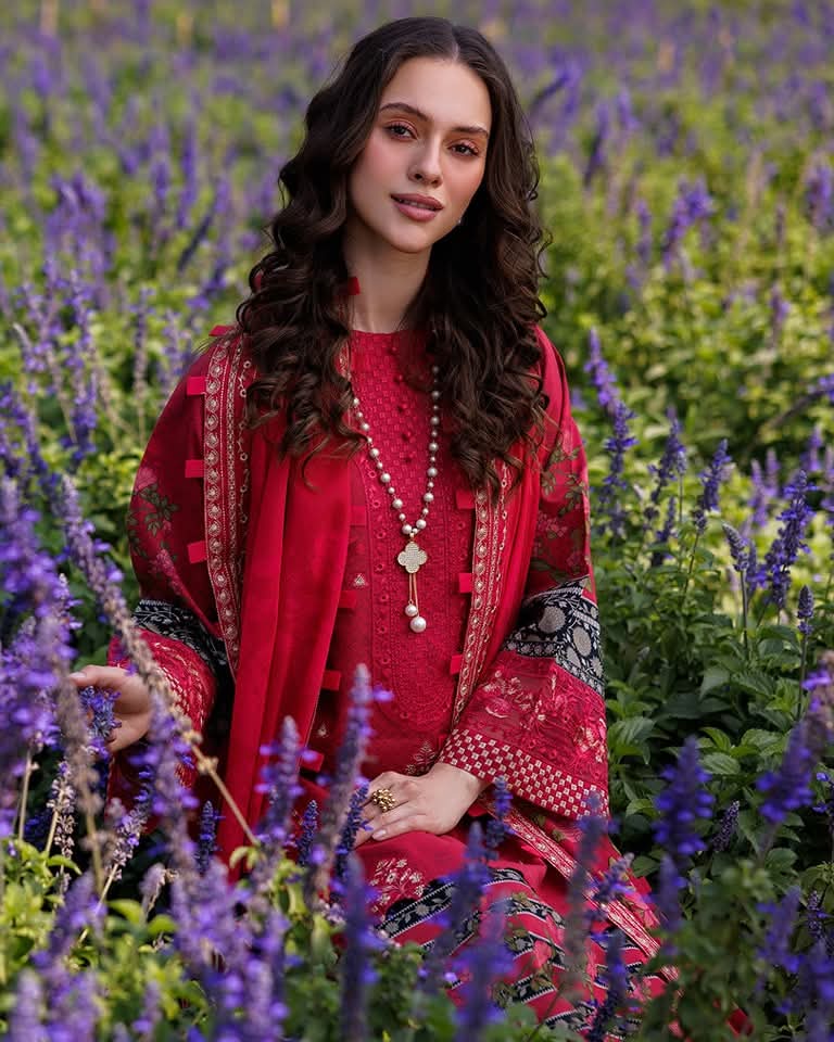 Embroidered Printed Lawn with Embroidered Chiffon Dupatta
