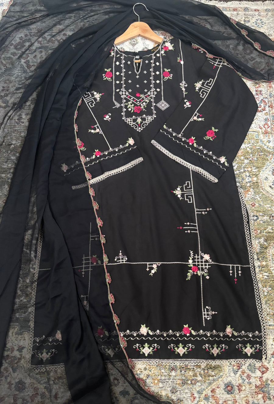 Agha noor two piece lawn suit shirt and chiffon dupatta