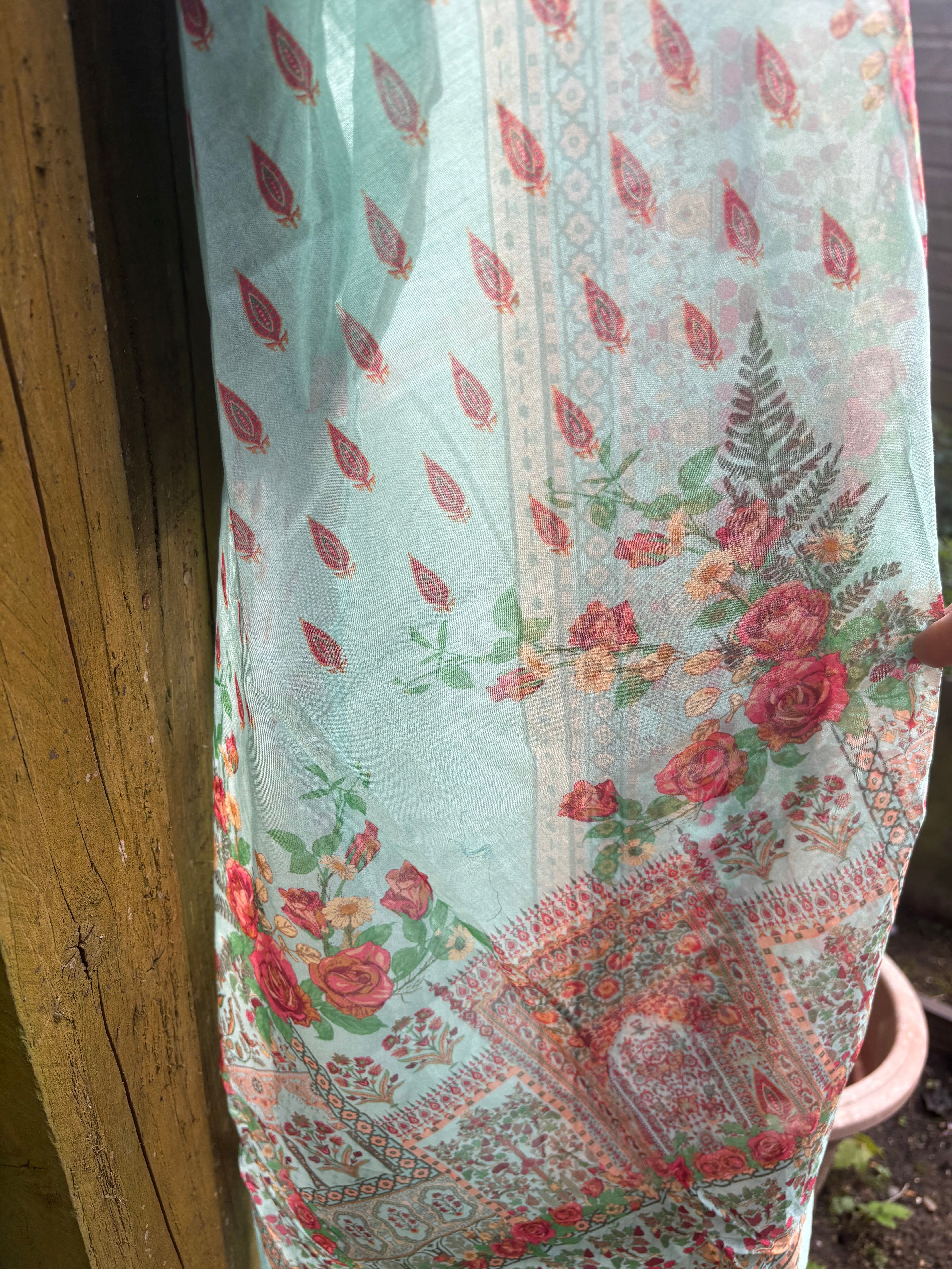 Bin Saeed Lawn 3-piece Suit
