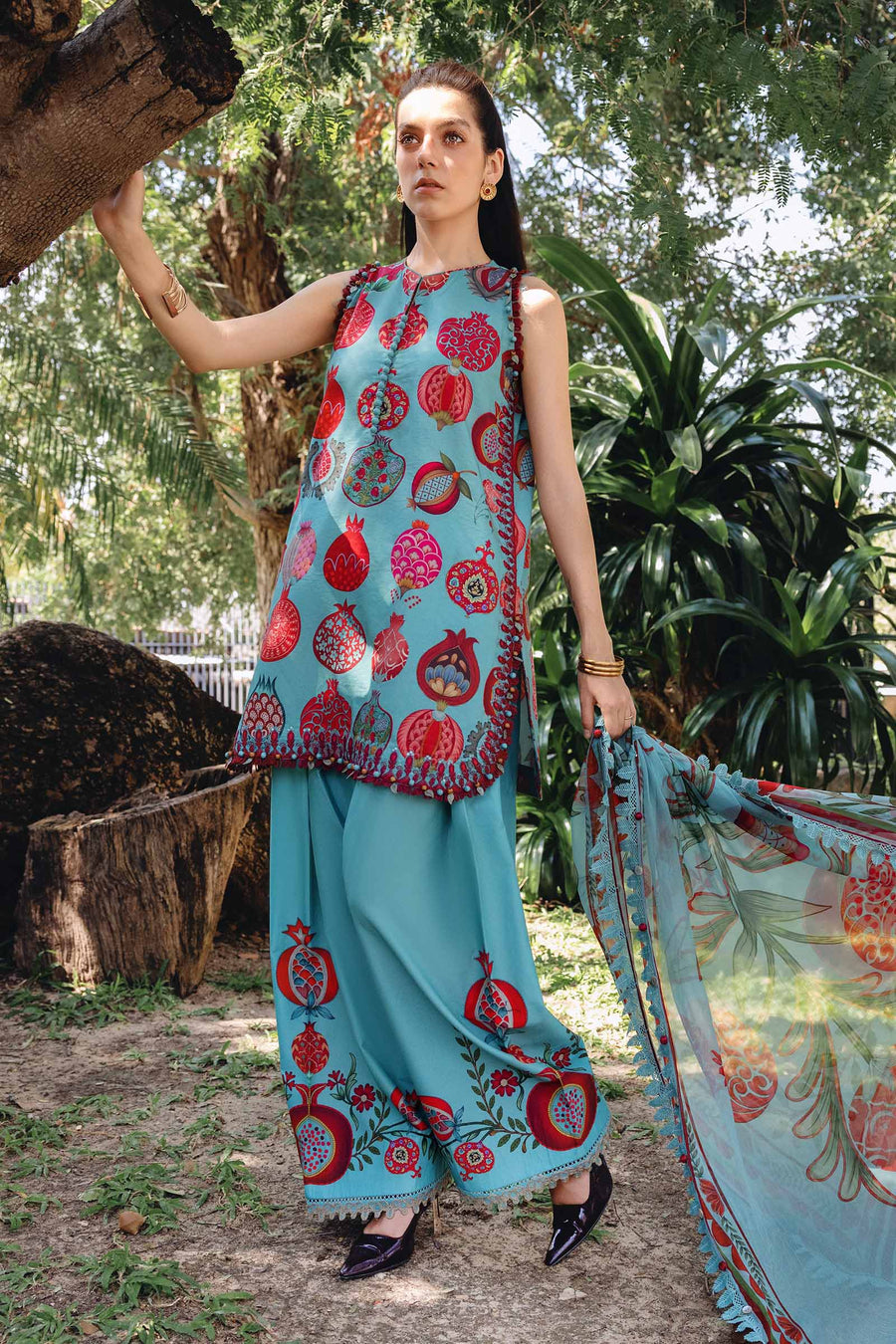3 Piece Embroidered Lawn Suit