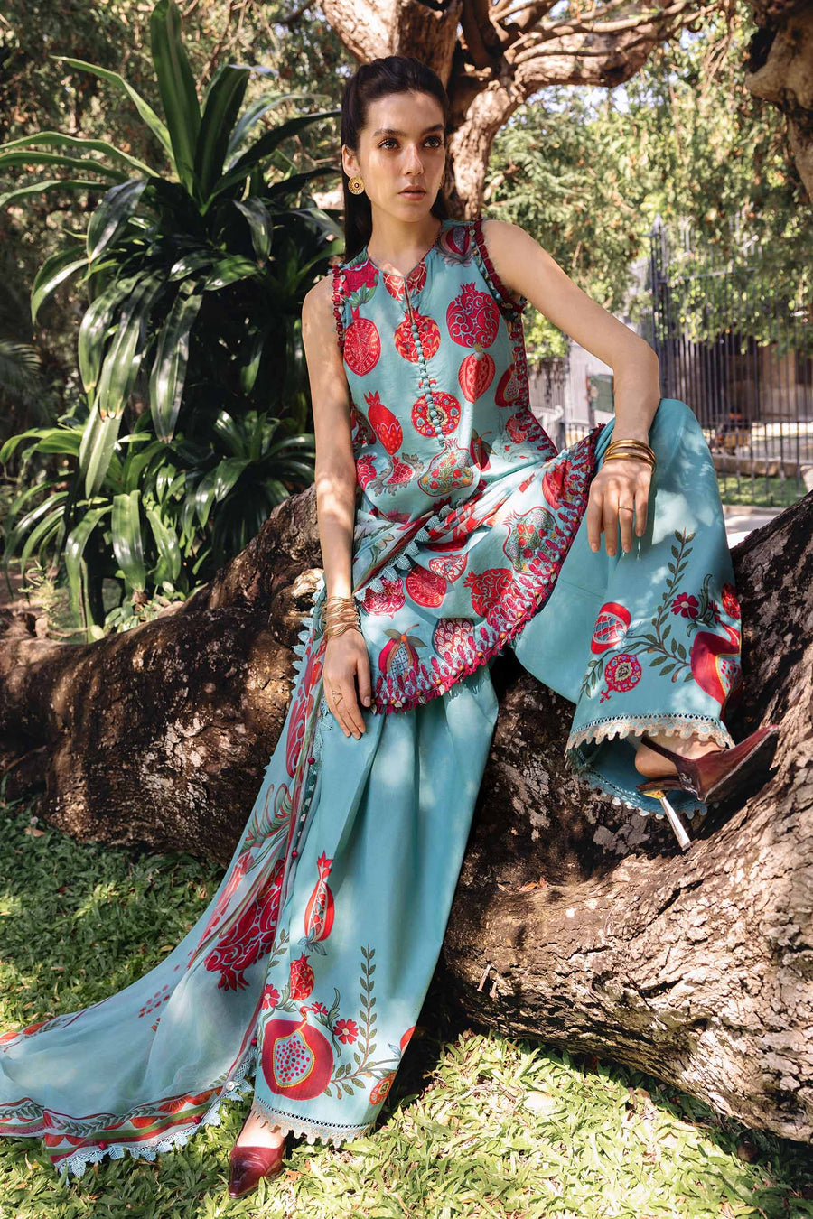 3 Piece Embroidered Lawn Suit