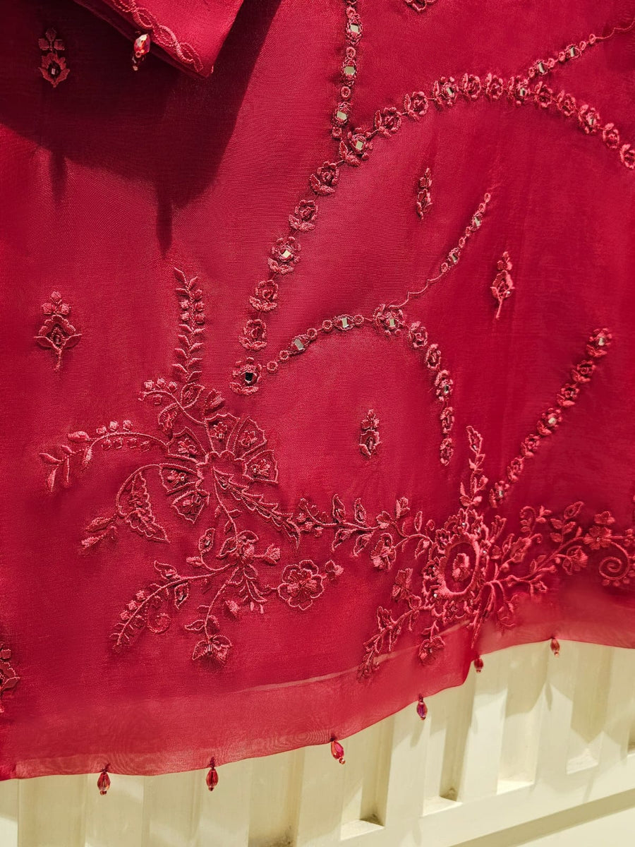 Agha Noor two-piece suit with silk trouser