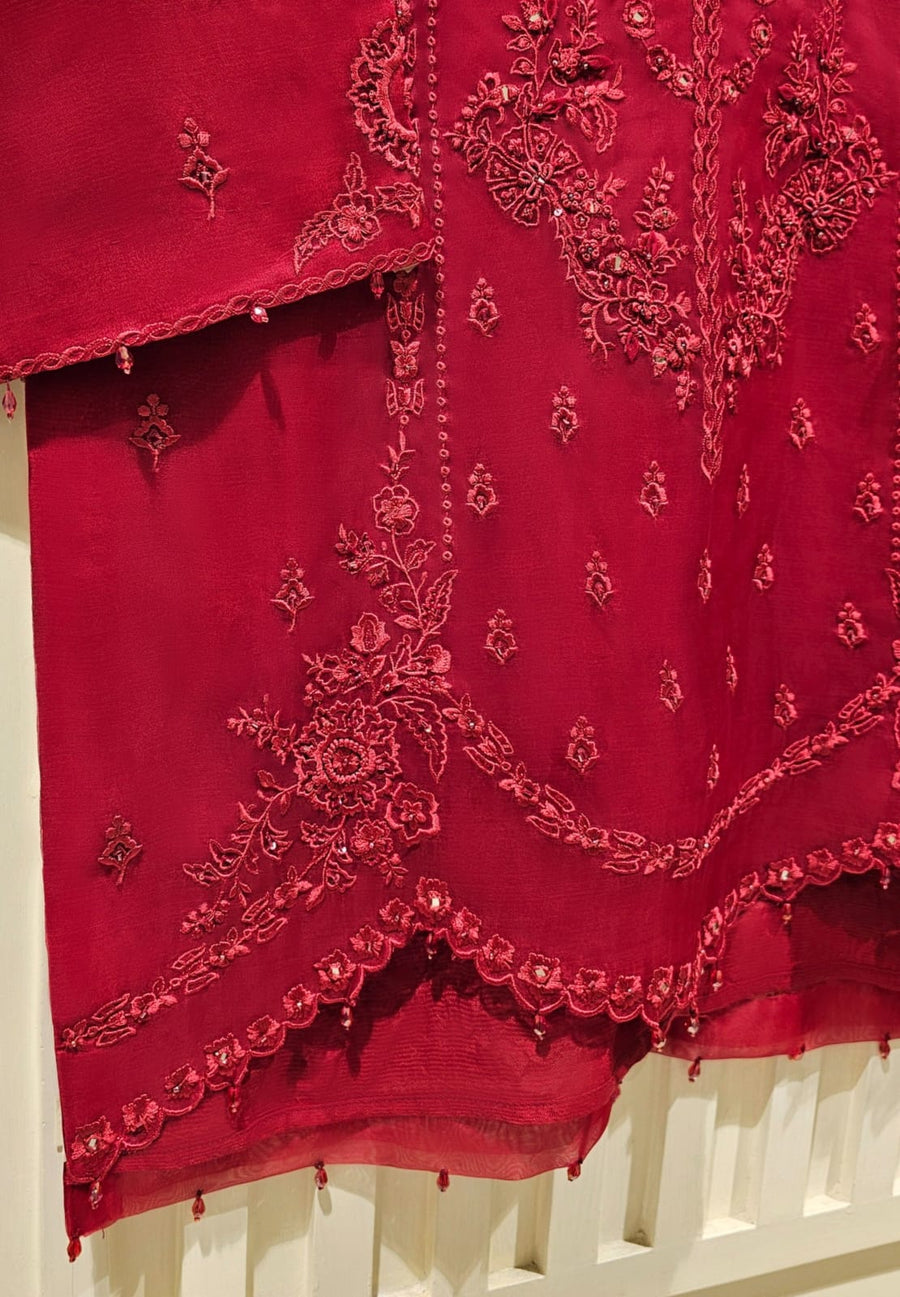 Agha Noor two-piece suit with silk trouser